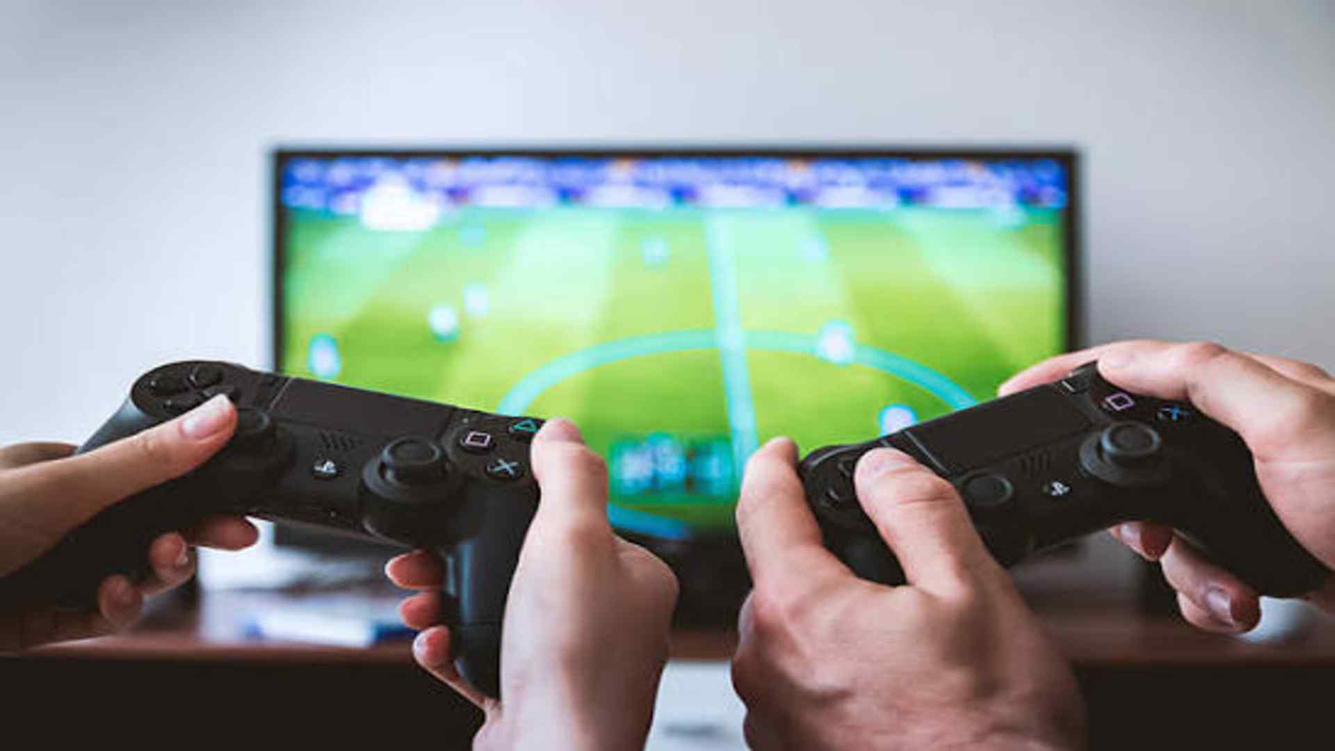 Multiplayer Games with Advanced Online Features